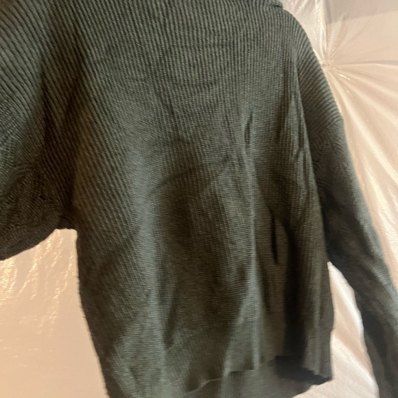 Sweater green color - Picture 2 of 3